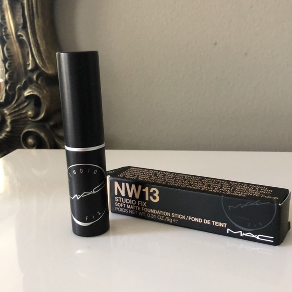MAC Studio Fix Soft Matte Foundation Stick NW13 - Picture 7 of 8